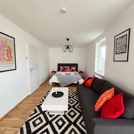 Penthouse Near Central Station With Free Parking Wien Eksteriør bilde