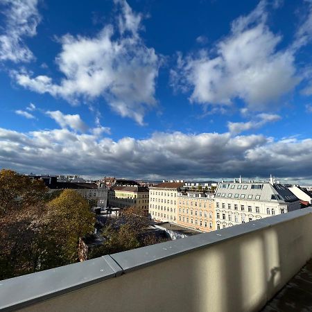 Penthouse Near Central Station With Free Parking Wien Eksteriør bilde