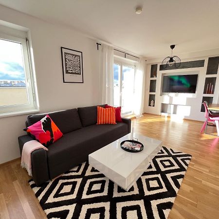 Penthouse Near Central Station With Free Parking Wien Eksteriør bilde