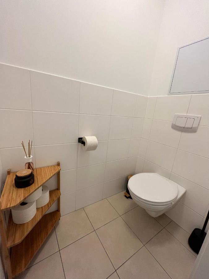 Penthouse Near Central Station With Free Parking Wien Eksteriør bilde