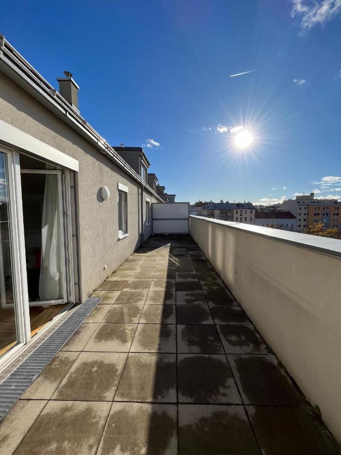 Penthouse Near Central Station With Free Parking Wien Eksteriør bilde